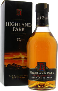 Highland Park - 12 Years Old Dumpy Bottle Short Black Band Type Label 40% NV