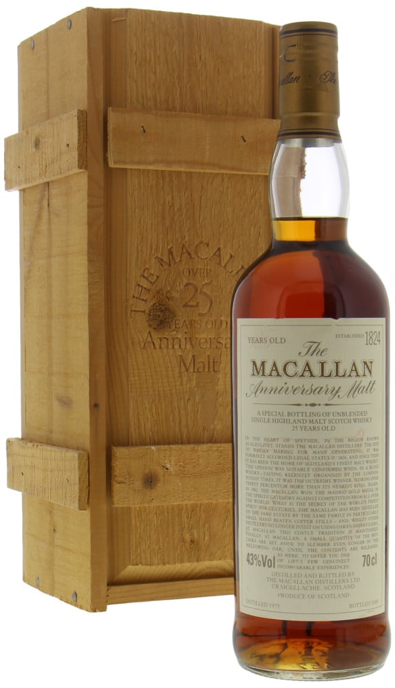 Macallan - 25 years old Anniversary Malt 1975 Pale Label 43% 1975 In Original Wooden Case