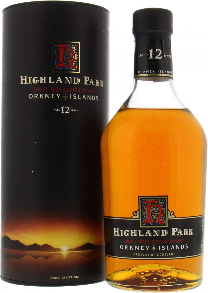 Highland Park - 12 Years Old Dumpy Bottle Short Black Band Type Label 40% NV In original Box