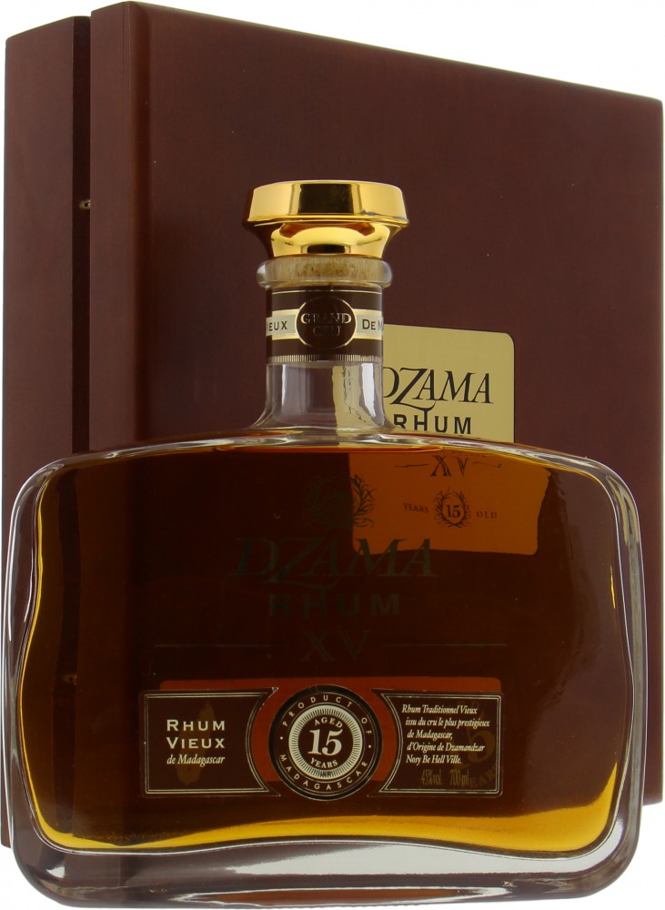 Dzama - XV 15 Years Old Rhum Vieux 45% NV In Original Wooden Box 10010