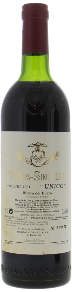 Vega Sicilia - Unico 1981 High-top shoulder