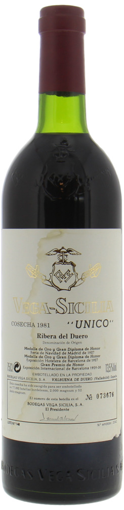 Vega Sicilia - Unico 1981 Very top shoulder