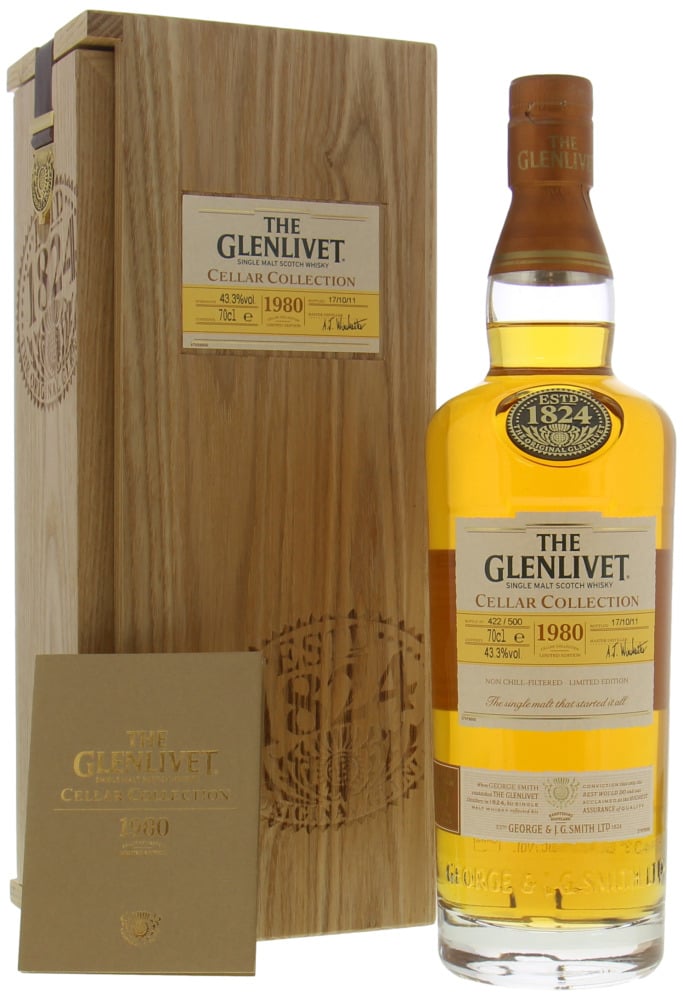 Glenlivet - 31 Years Old Cellar Collection 43.3% 1980 In Original Wooden Box 10077