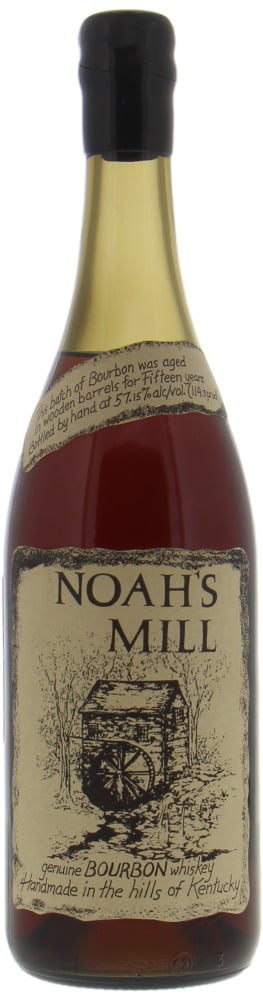 Willett Distillery - Noah's Mill 15 Years Old 57.15% 1981 Into Neck, slightly broken waxseal