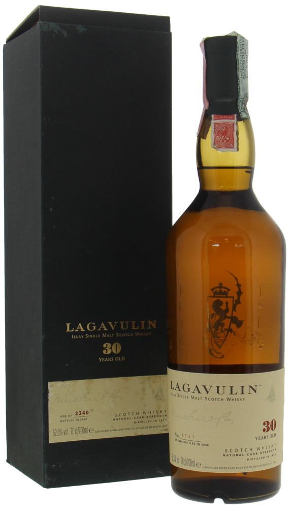 Lagavulin - 30 Years Old Diageo Special Releases 2006 52.6% 1976 In Original (Damaged) Box 10107