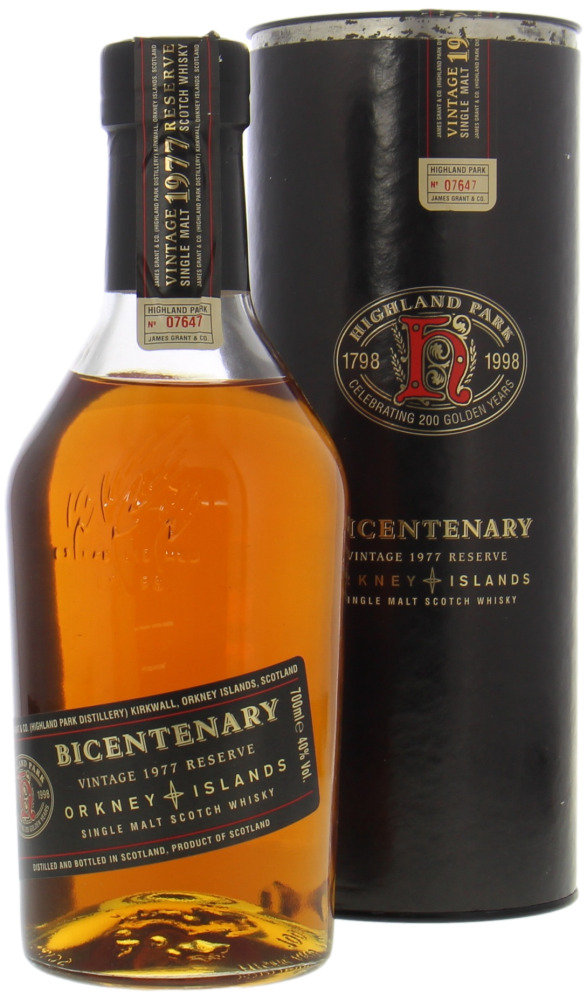 Highland Park - Bicentenary 40% 1977 Low Neck, In Original Container 10120