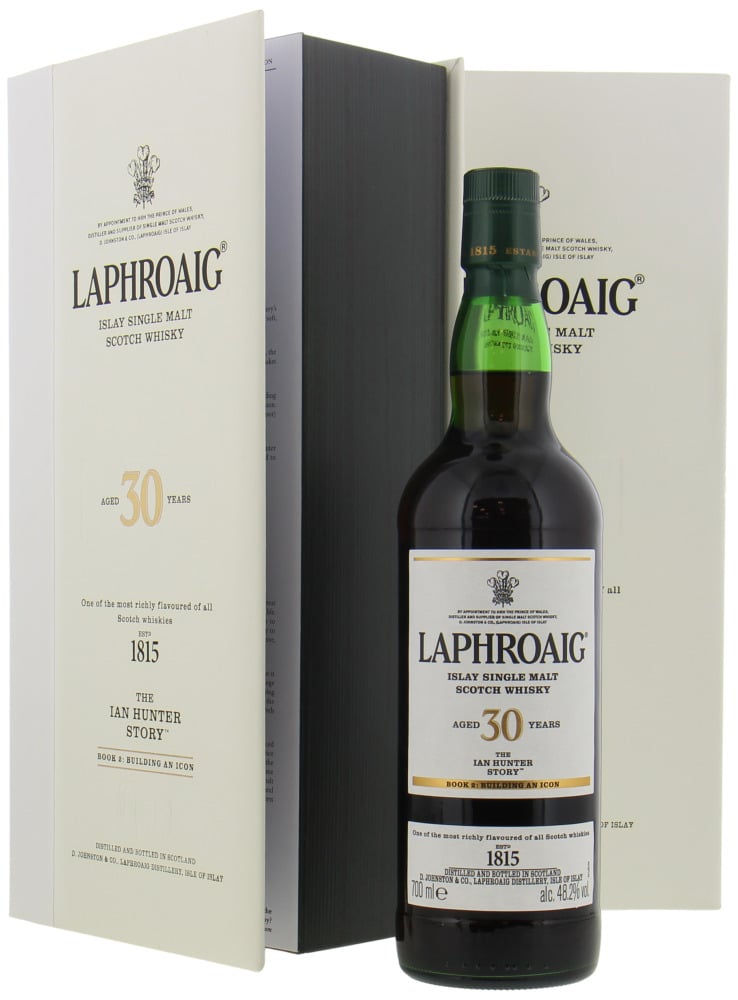Laphroaig - 30 Years Old The Ian Hunter Story Book 2 1989 10163