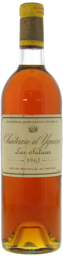 Chateau D'Yquem - Chateau D'Yquem 1967 Amber kleur, high shoulder