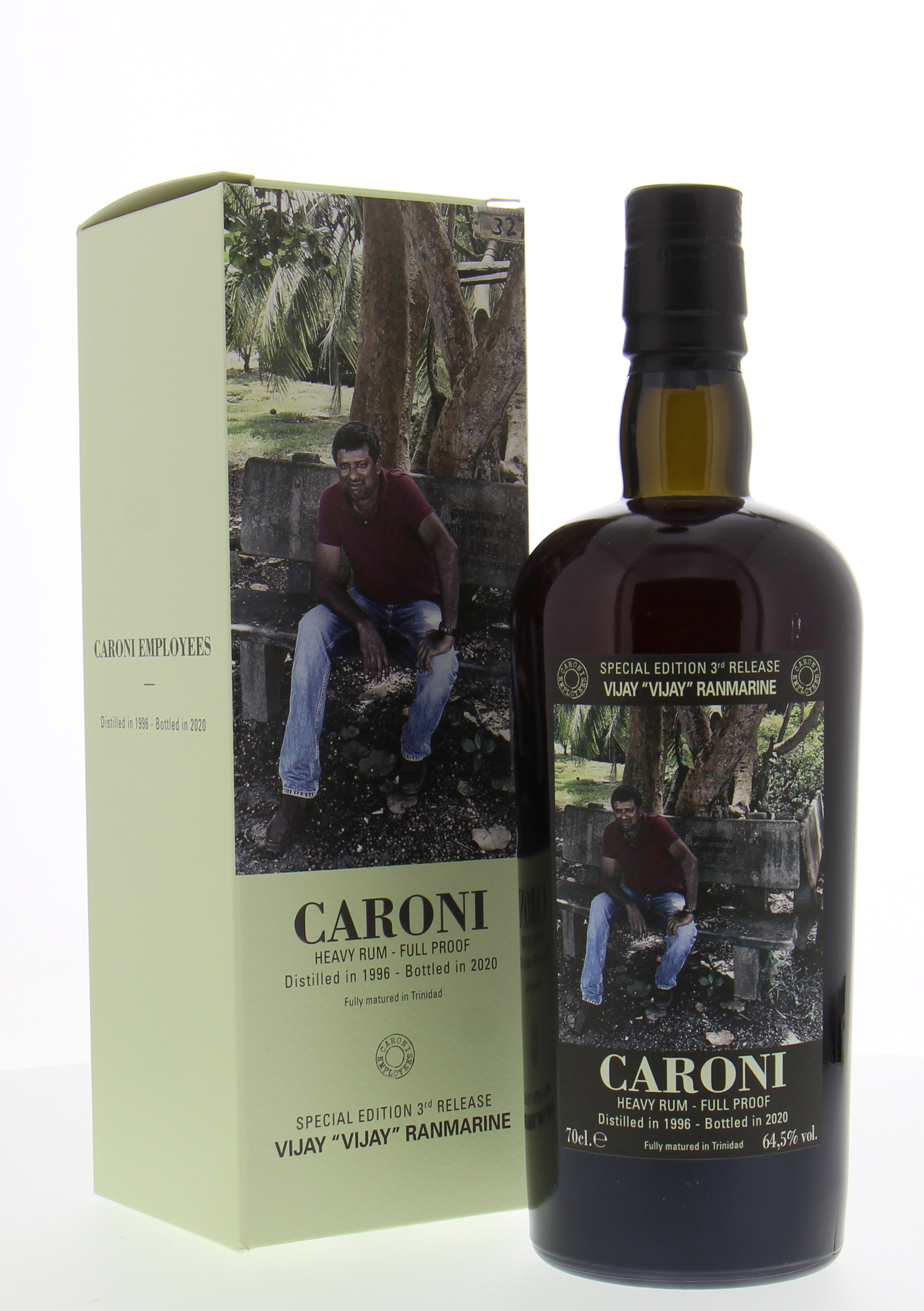 Caroni - 24 Years Old Vijay Employees Third Edition 64.5% 1996 In original Container