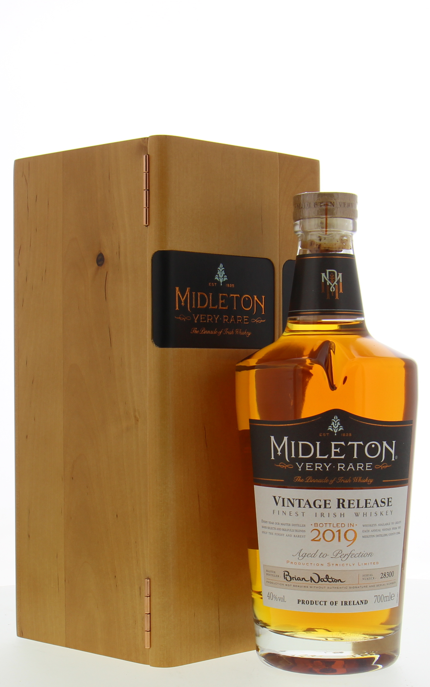 Midleton - Very Rare 2019 Vintage Release 40% NV In original wooden Case