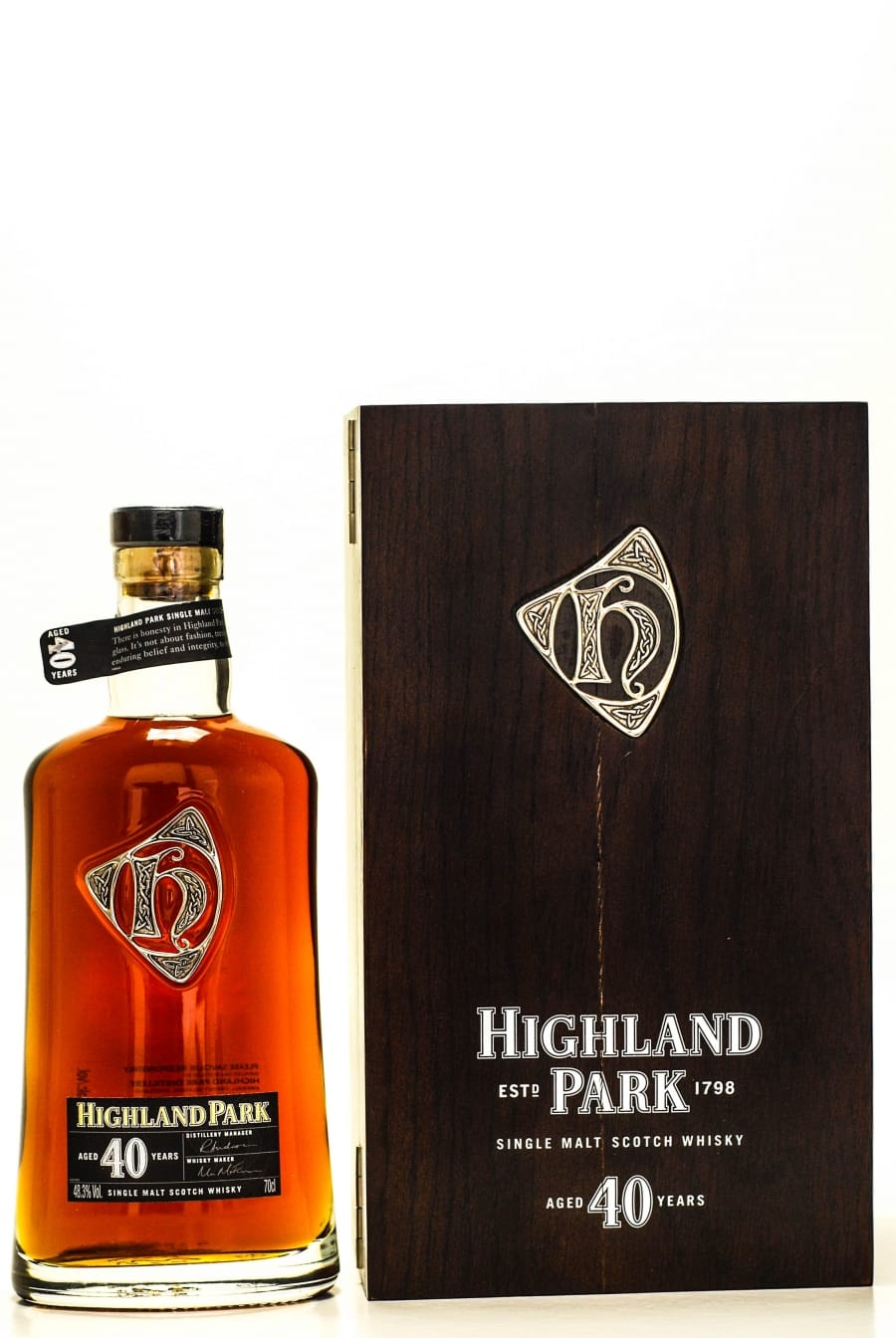 Highland Park - Highland Park 40 Years Old Bottled: 2008 48,3% NV In Original Wooden Case
